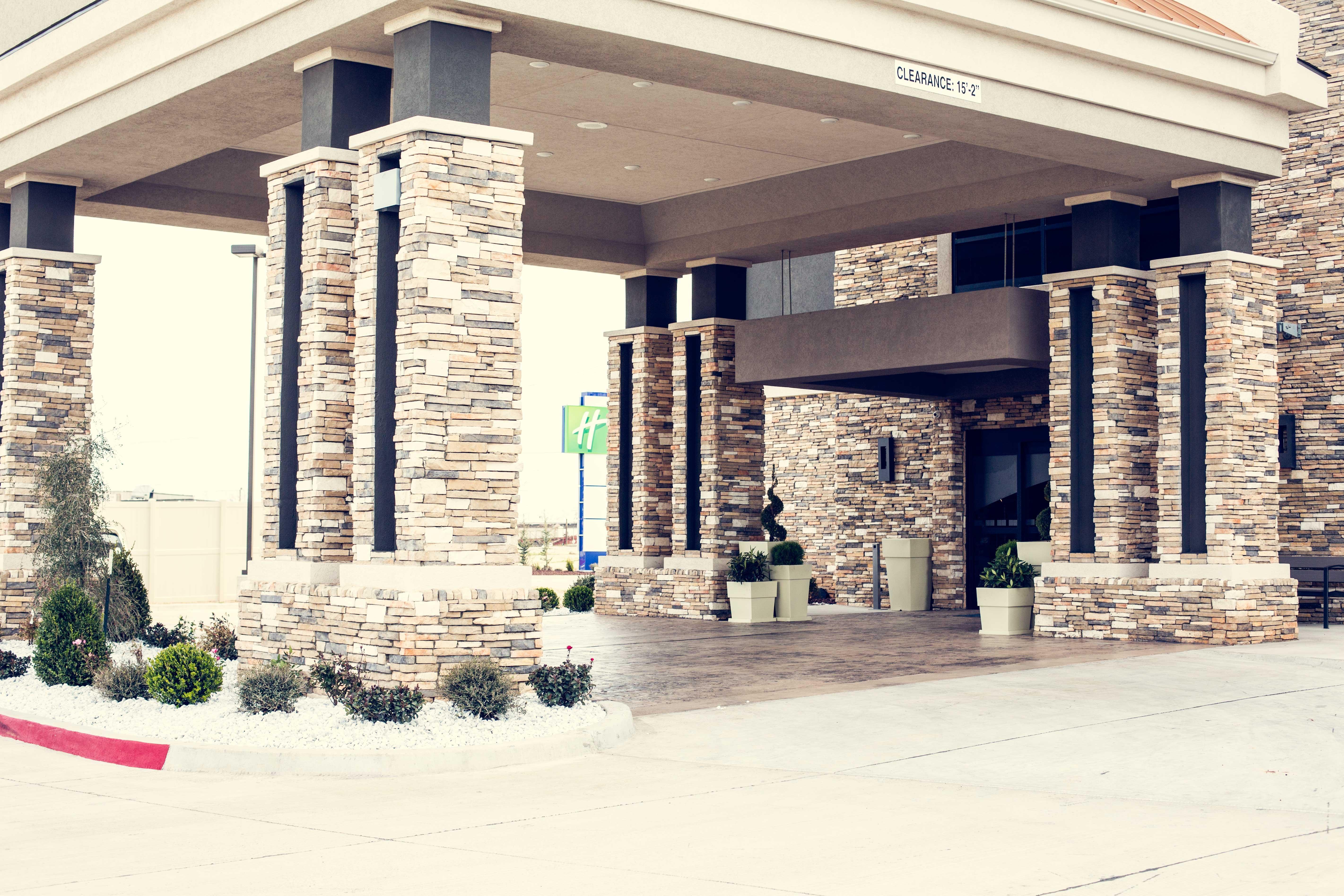 Holiday Inn Express & Suites Oklahoma City Southeast, An Ihg Hotel Экстерьер фото